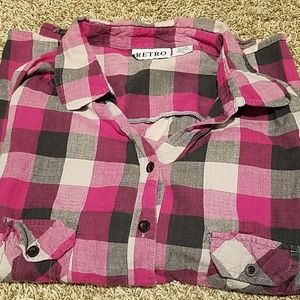 Retro plaid style long sleeve shirt